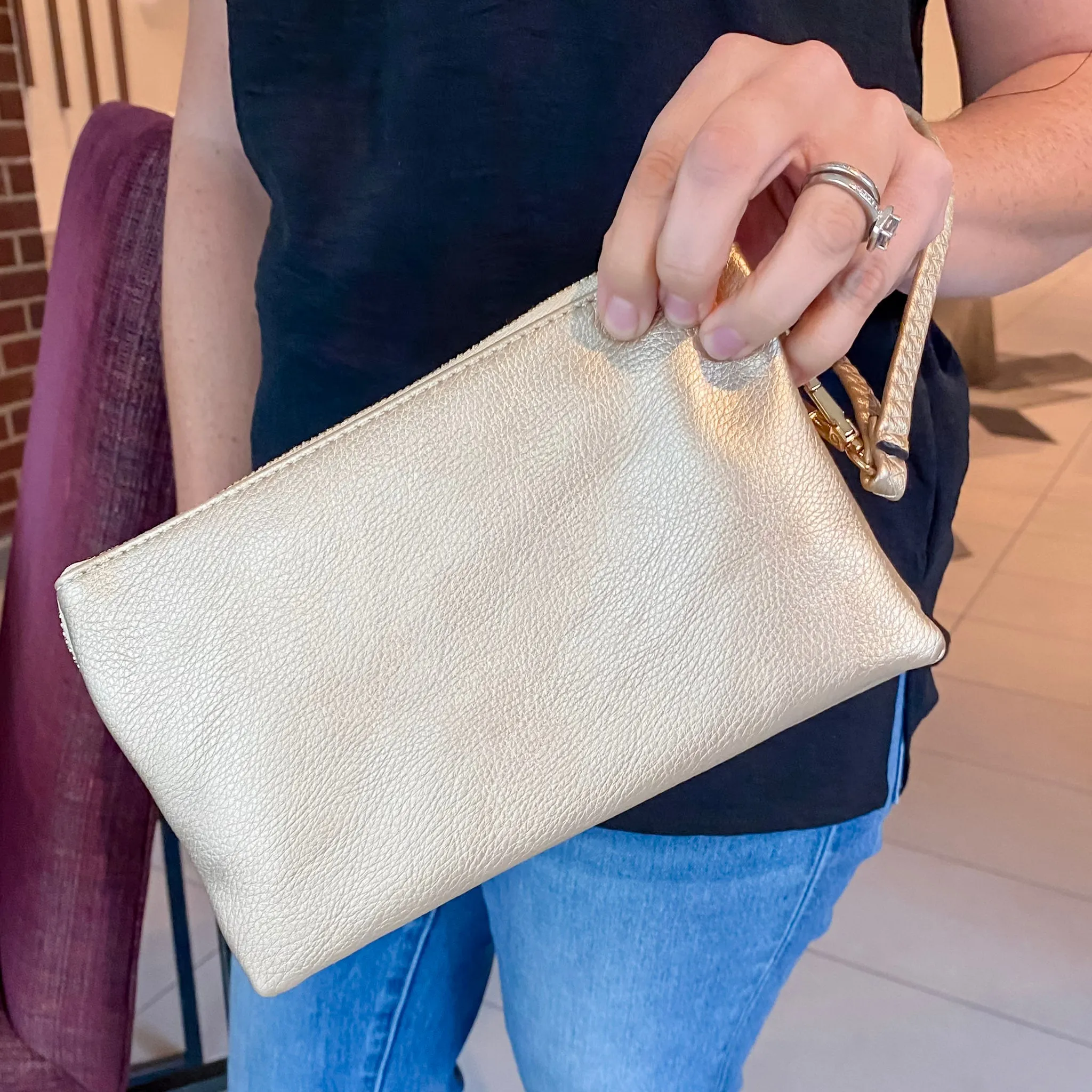 Jen & Co Riley Crossbody Handbag - Light Gold