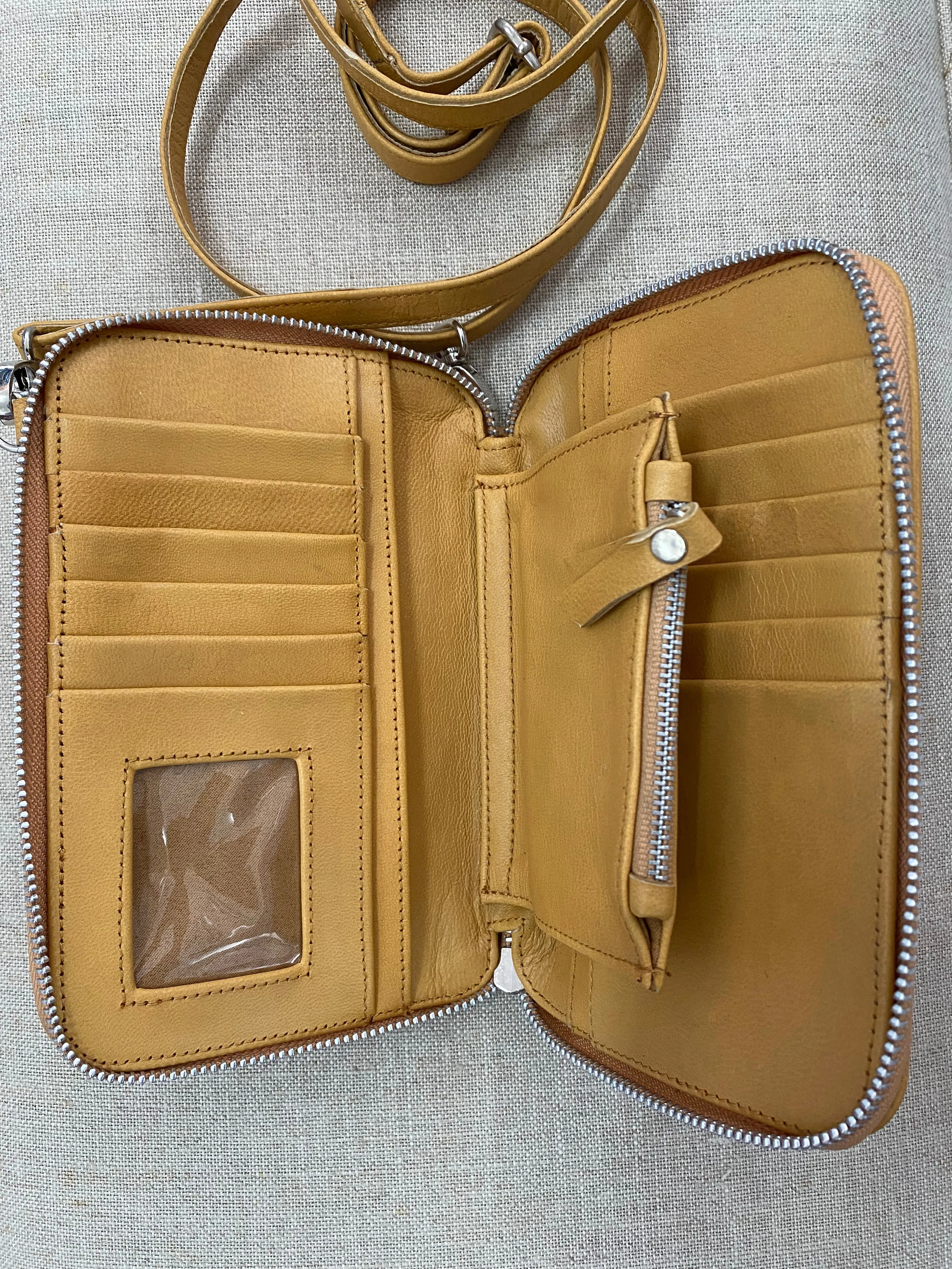 Stone Zip Round Phone Wallet Bag - Vintage Brown
